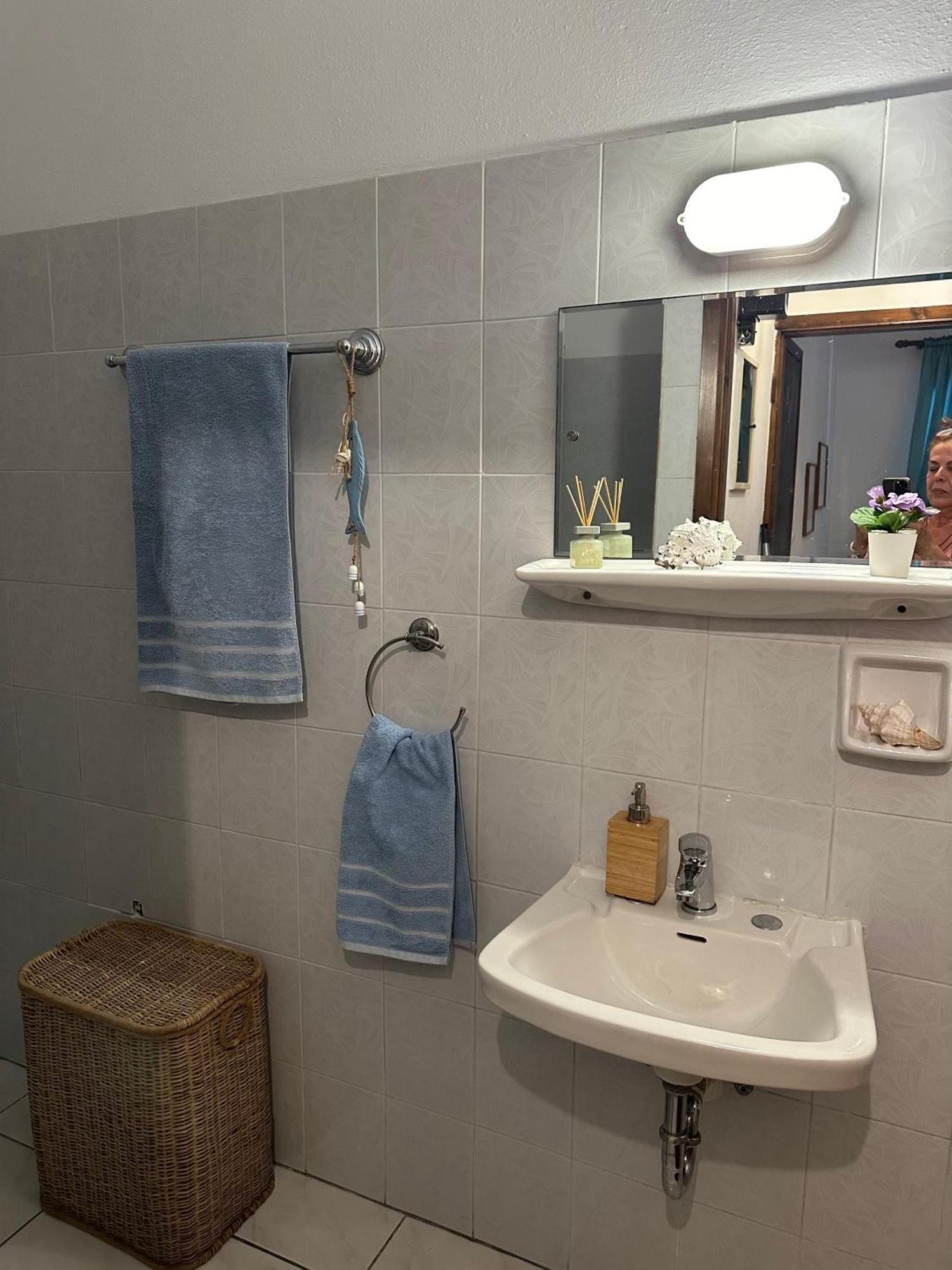 VarnavasEratous Seaside Houseアパートメント エクステリア 写真